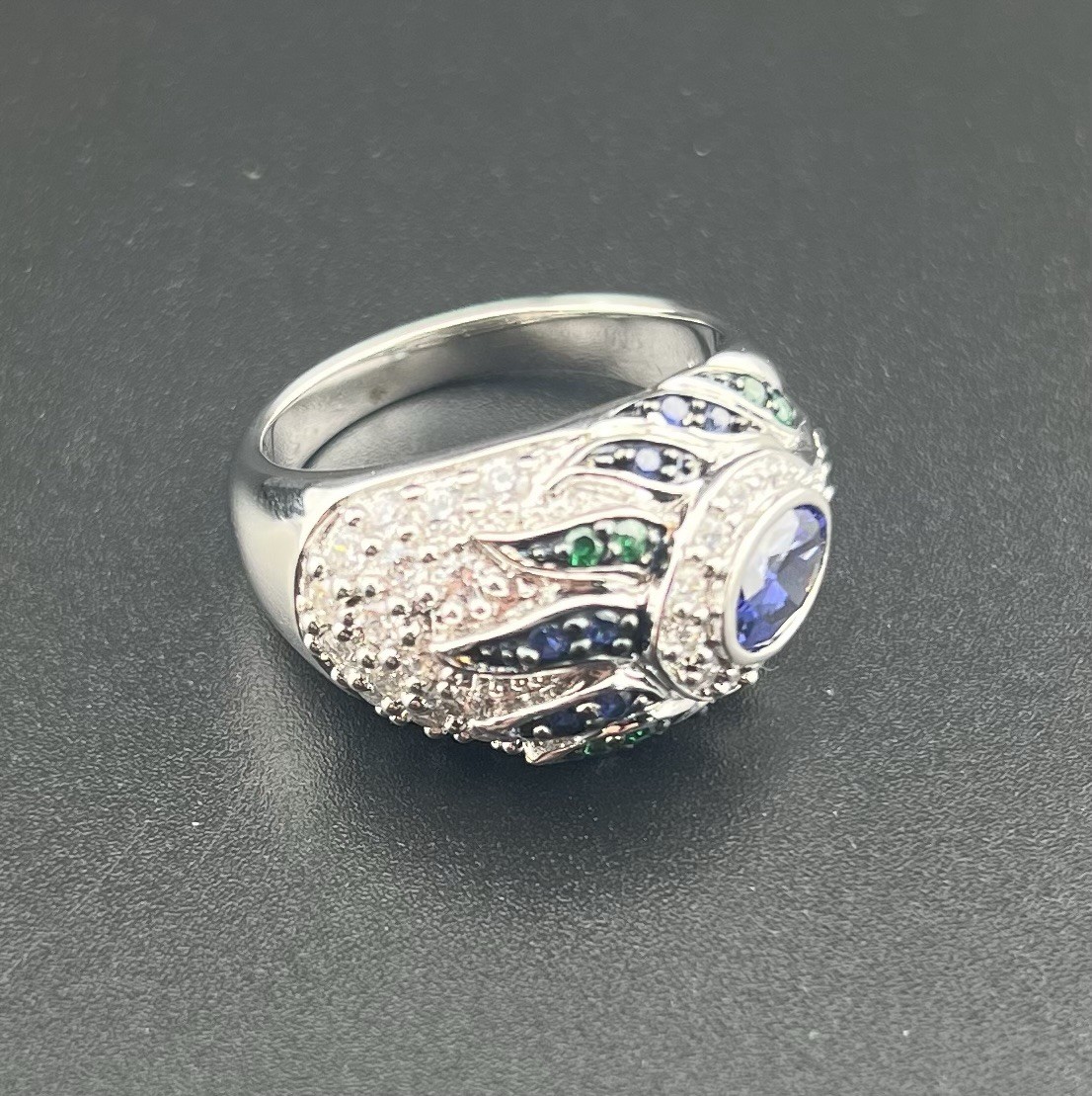 Victoria Wieck Sterling Silver 925 Dark Blue Stone With Crystals Size 9 Ring