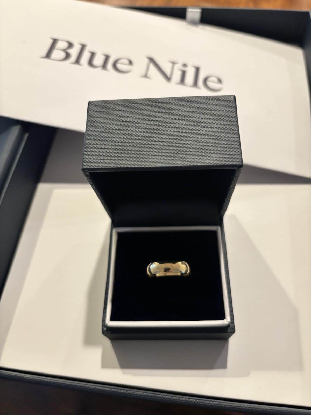 Blue Nile Solid 14kt Yellow Gold 5mm Classic Wedding Band Ring size 8