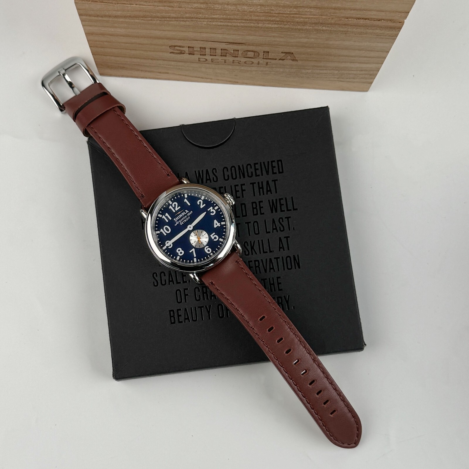 Shinola The Runwell Men’s Watch 41mm with Leather Strap Midnight Blue Dial