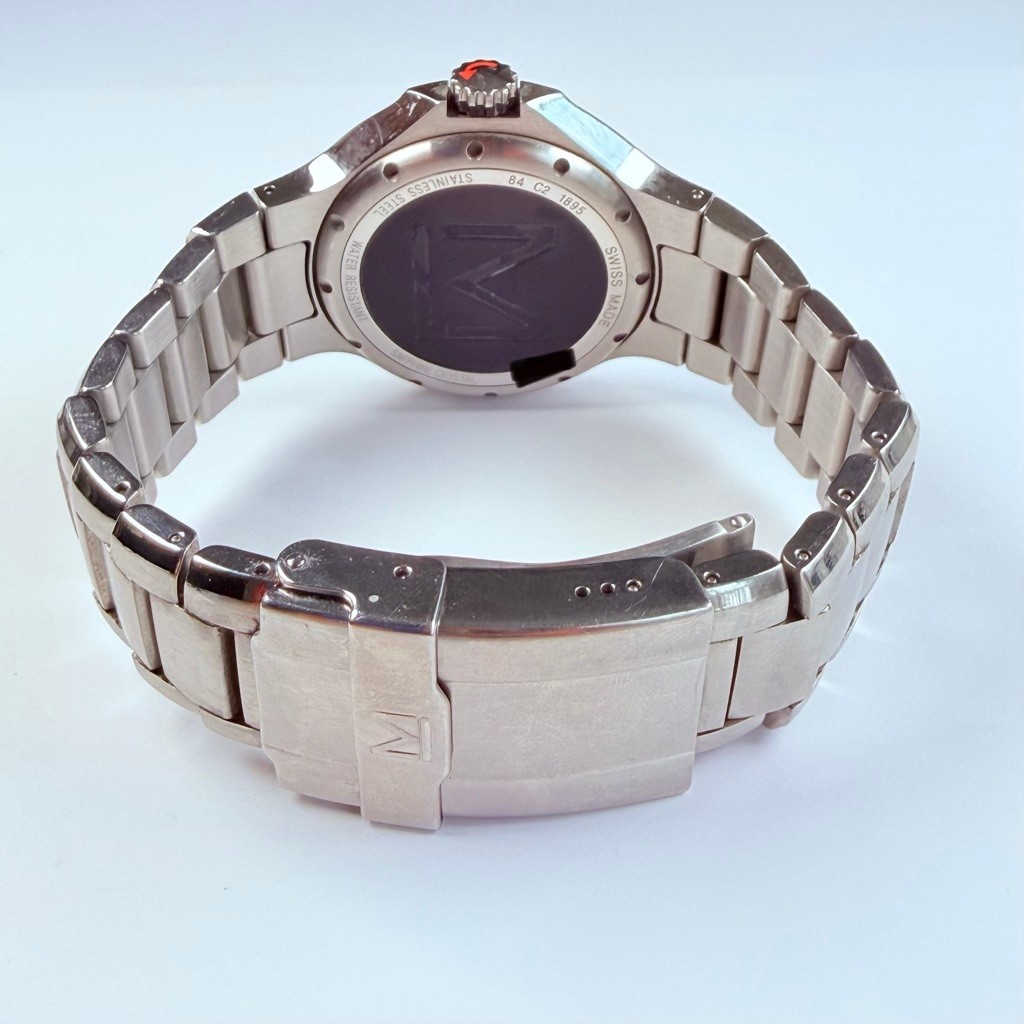 Movado Series 800 Men’s Blue Dial Silver Tone Stain Steel Bracelet Watch 2600013