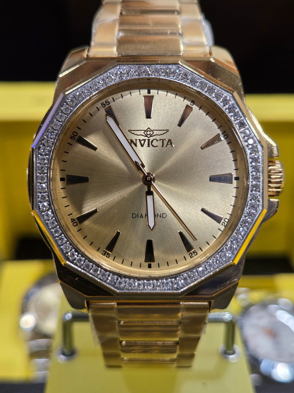 (48732) Invicta Elite Diamond 0.33 Carat Diamond Men’s Watch – 42mm, Gold