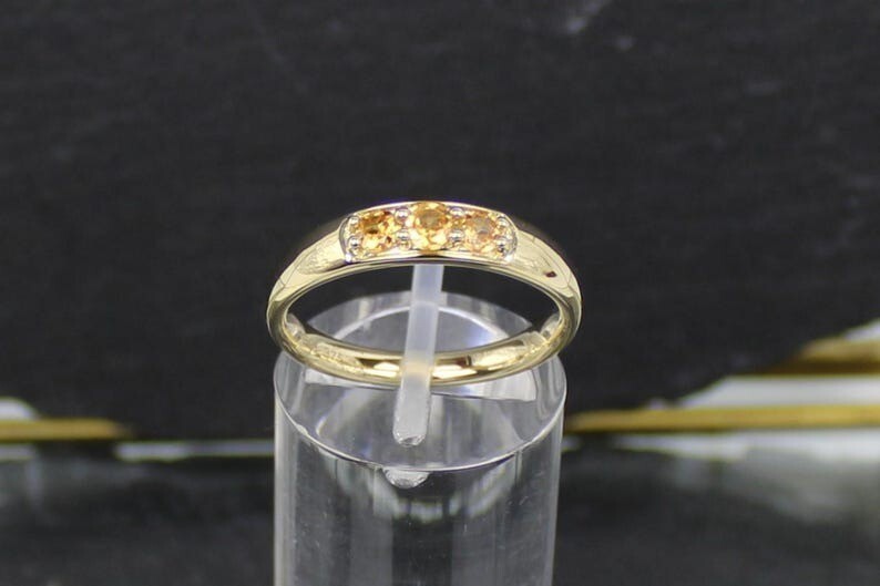 Mandarin Garnet Gold Ring in 375 Yellow Gold, 9 Carat