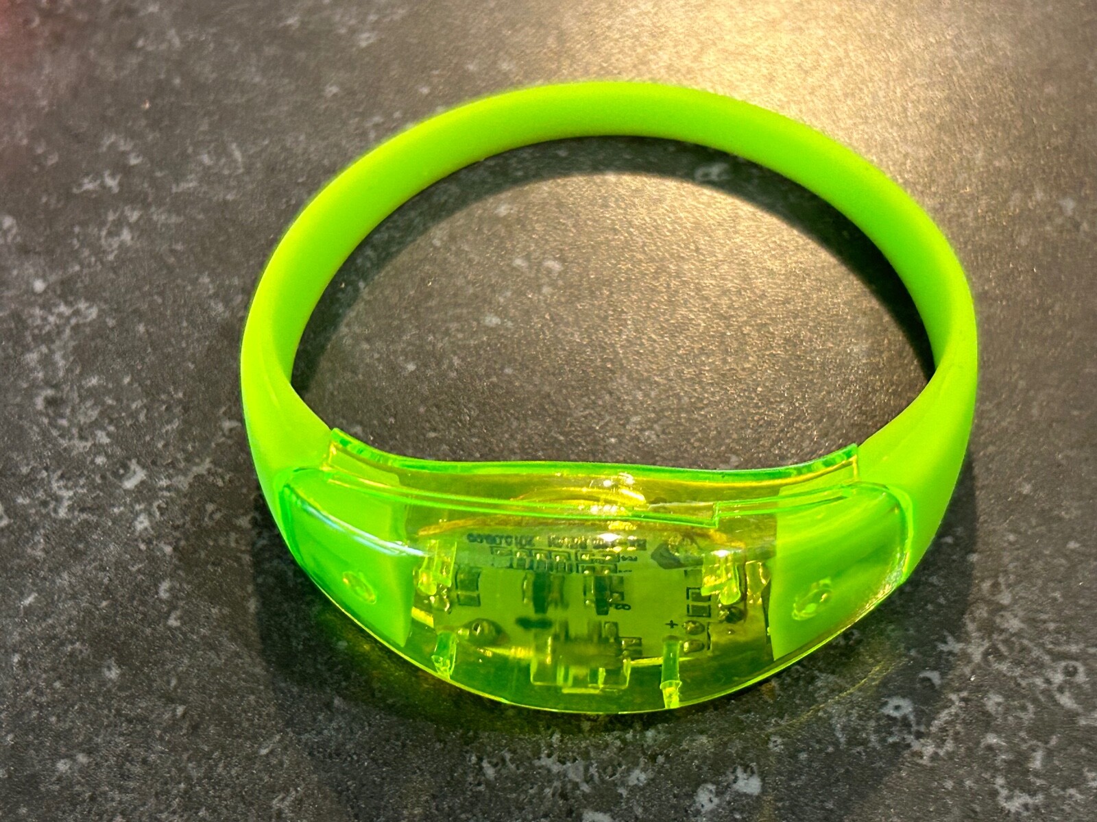 2X 4X PACK LIGHT-UP BRACELETS LED Glowing Flash Motion & Sound Music Activated