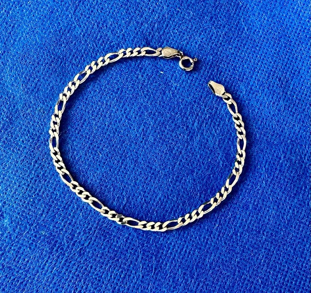 Sterling Silver – HCT Italy 3mm Figaro Chain Bracelet, 8″ Long – 4.90 Grams