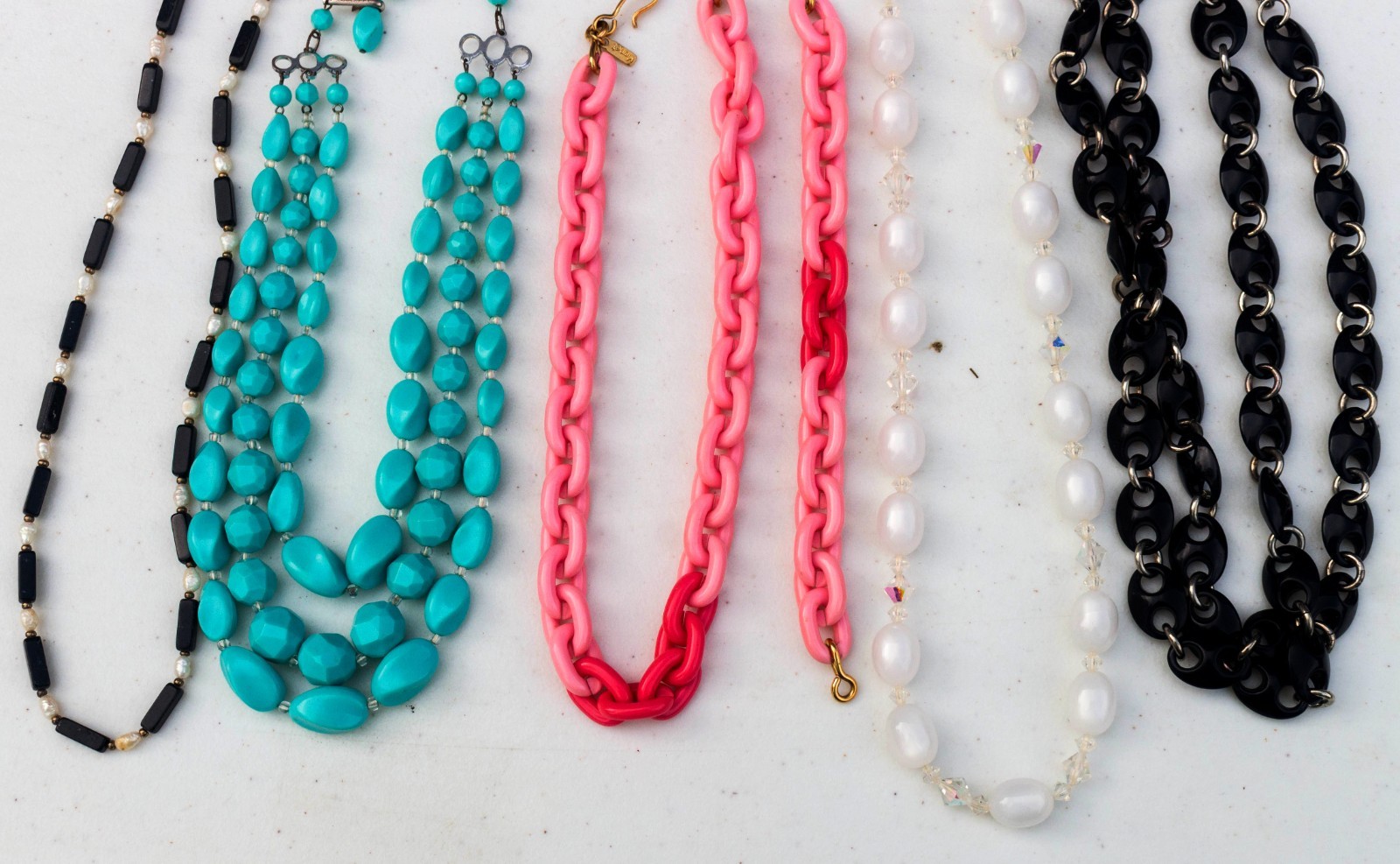 Vintage to Now Lot of 6 – 5 necklaces & 1 bracelet