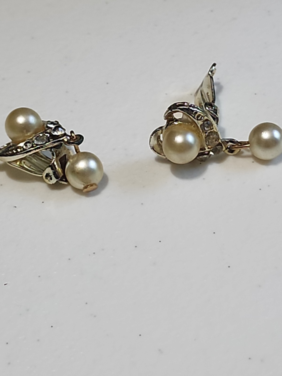Vintage Faux Pearl Rhinestone Open Heart Clip On Dangle Earrings Silver Tone…