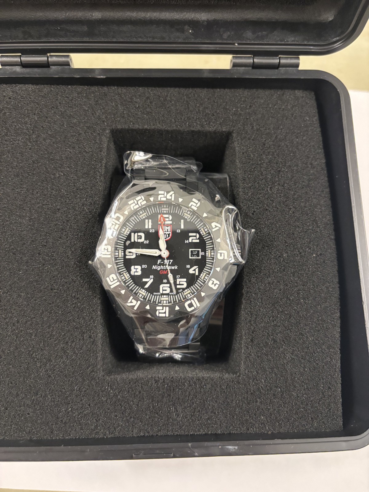 NEW Luminox F-117 Nighthawk GMT Gunmetal Divers Quartz Men’s Watch XA.6422