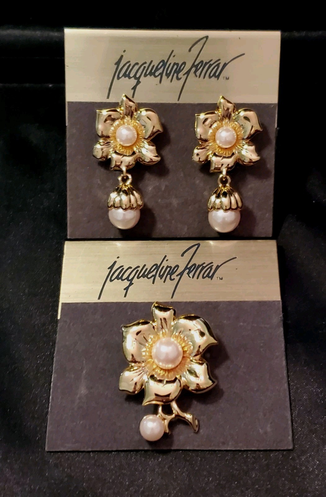 JACQUELINE FERRAR Vtg Pin/Earring Set, Golden Tone, Flower Design & Faux Pearls