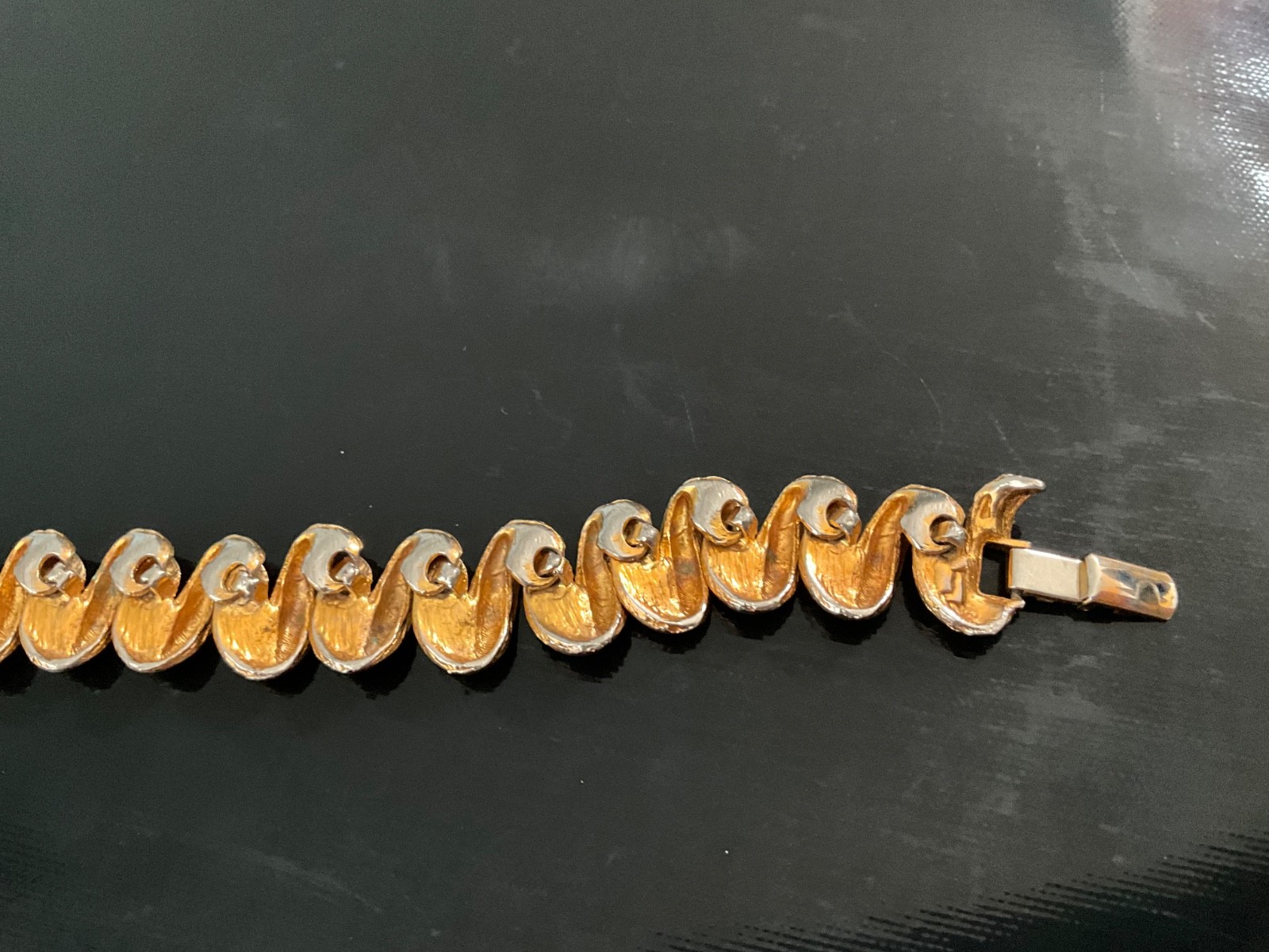 Vintage Gold Tone Ribbon Link Bracelet Wide Textured Statement Costume Jewelry