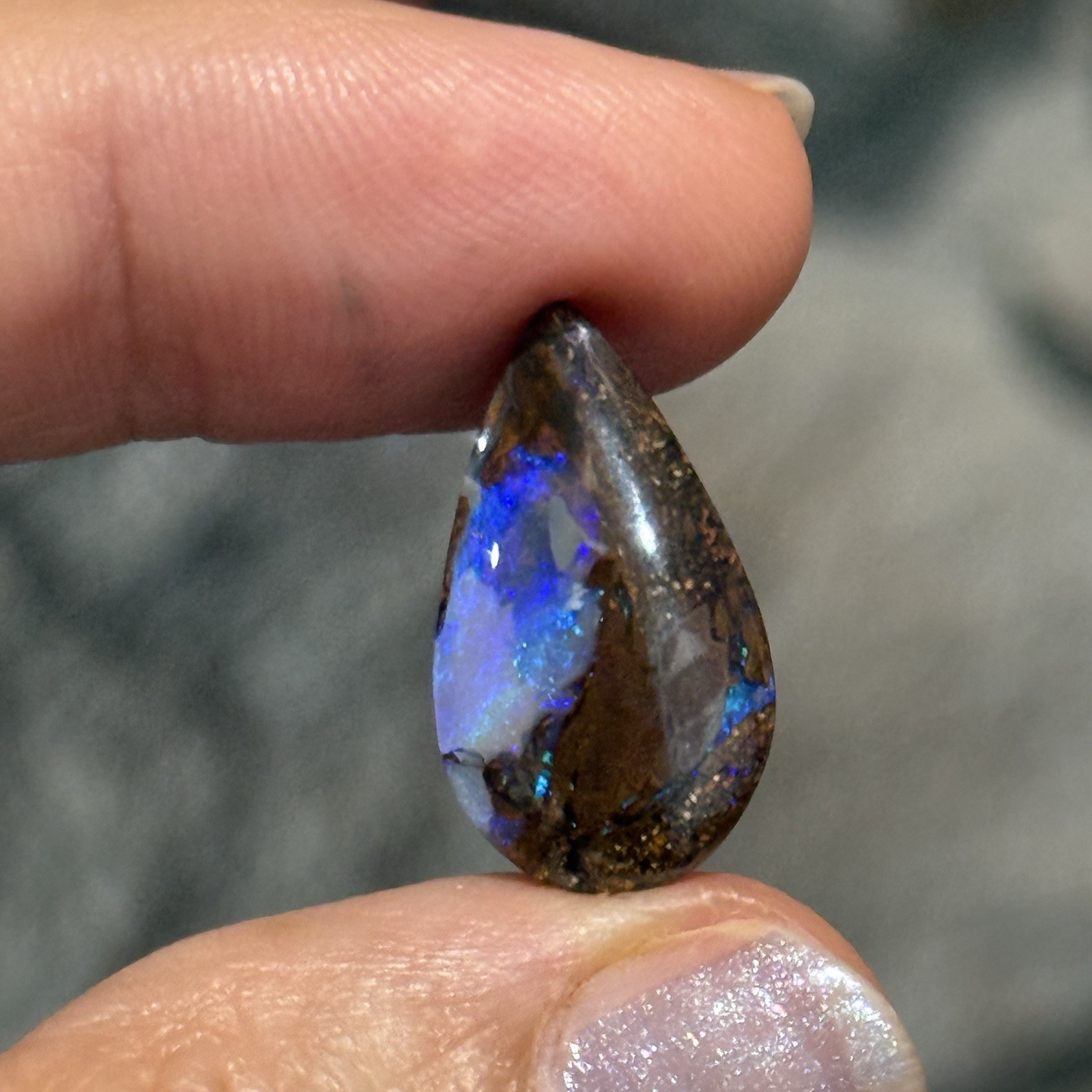 7.8ct 20.5×11.8×4.3mm Purple Crystal Pipe Australian Boulder Opal Cabochon Gem