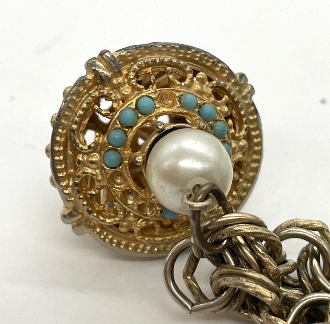 VTG Etruscan Style Faux Pearl Turquoise Gold-tone chunky charm fob bracelet 7″