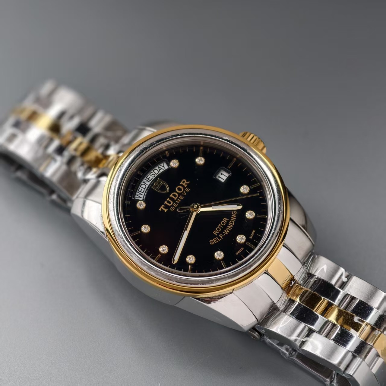 Tudor Black Dial Glamour M56003-0008 Men’s Watch Automatic 39mm Date