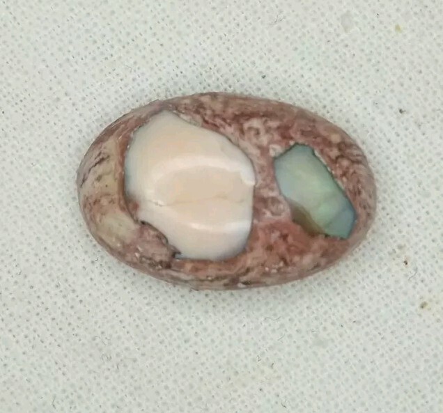 17.0 Ct. Mexican Catera Fire Opal Stone, Oval, 21x14x6mm.