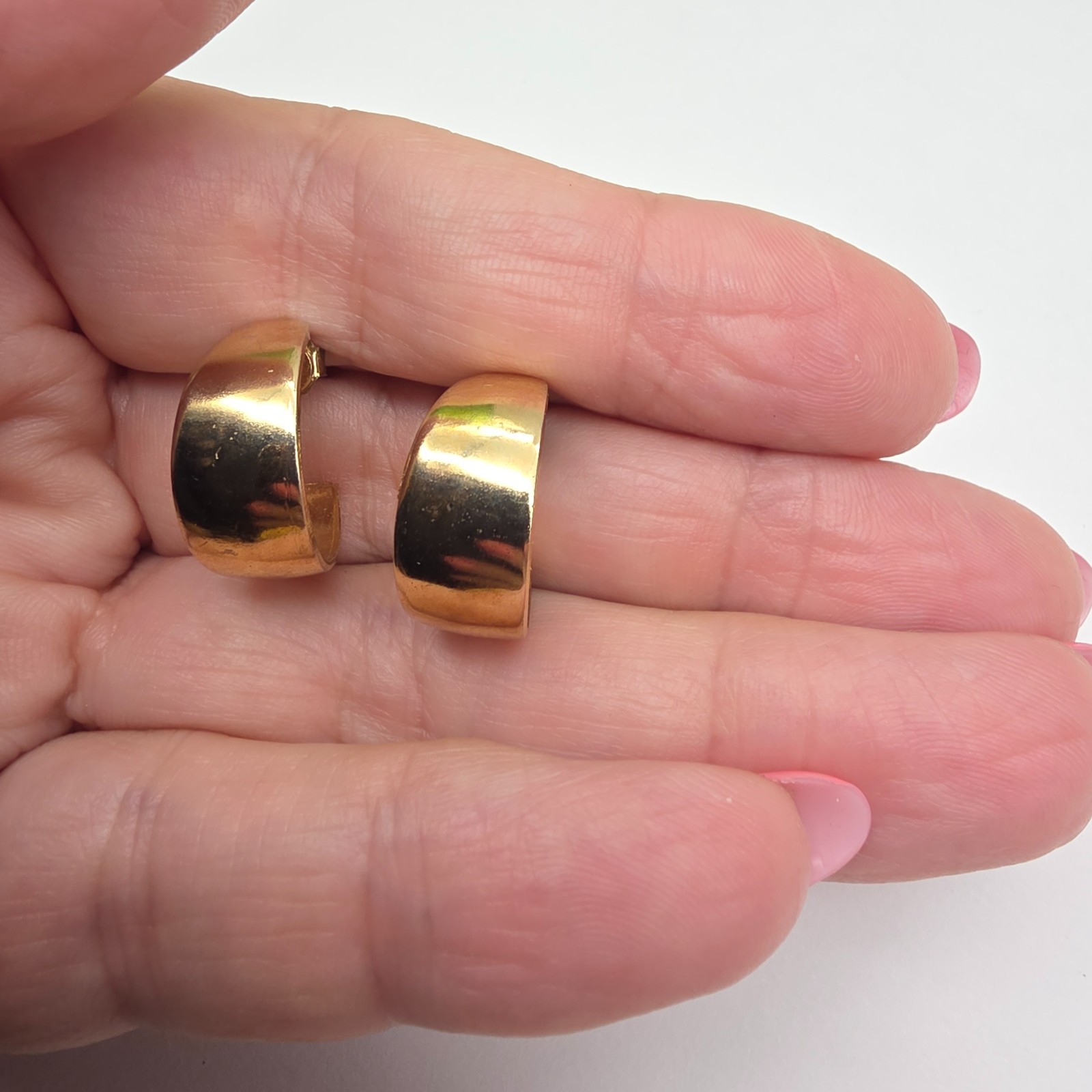 Small Gold Tone Metal Open Ended Tapered Hoop Pierced Earrings Vintage