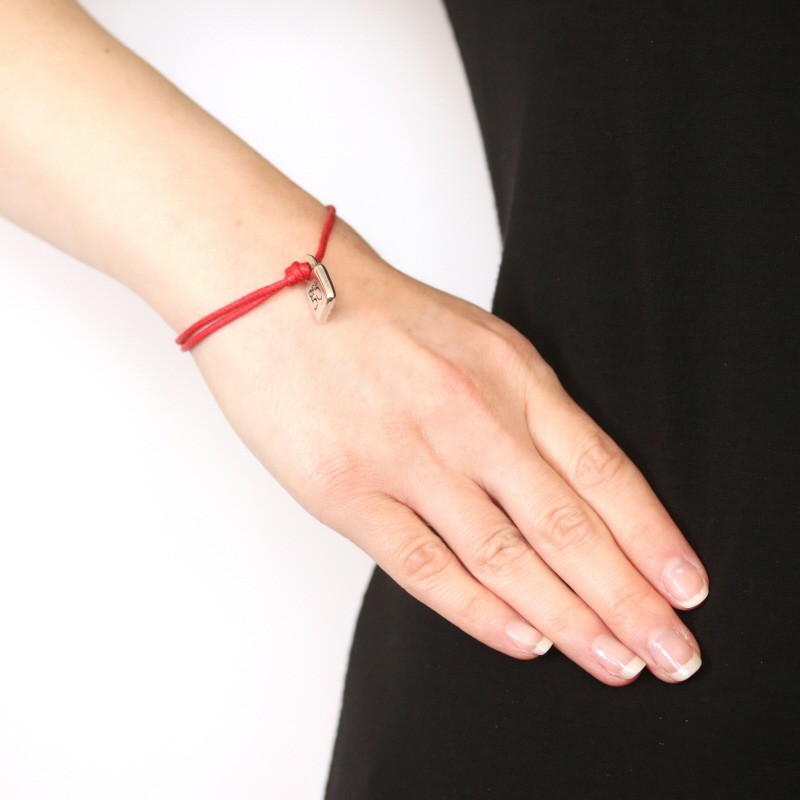 Uno de 50 Red Cord Lock Bracelet – Silver Toned Padlock Adjustable