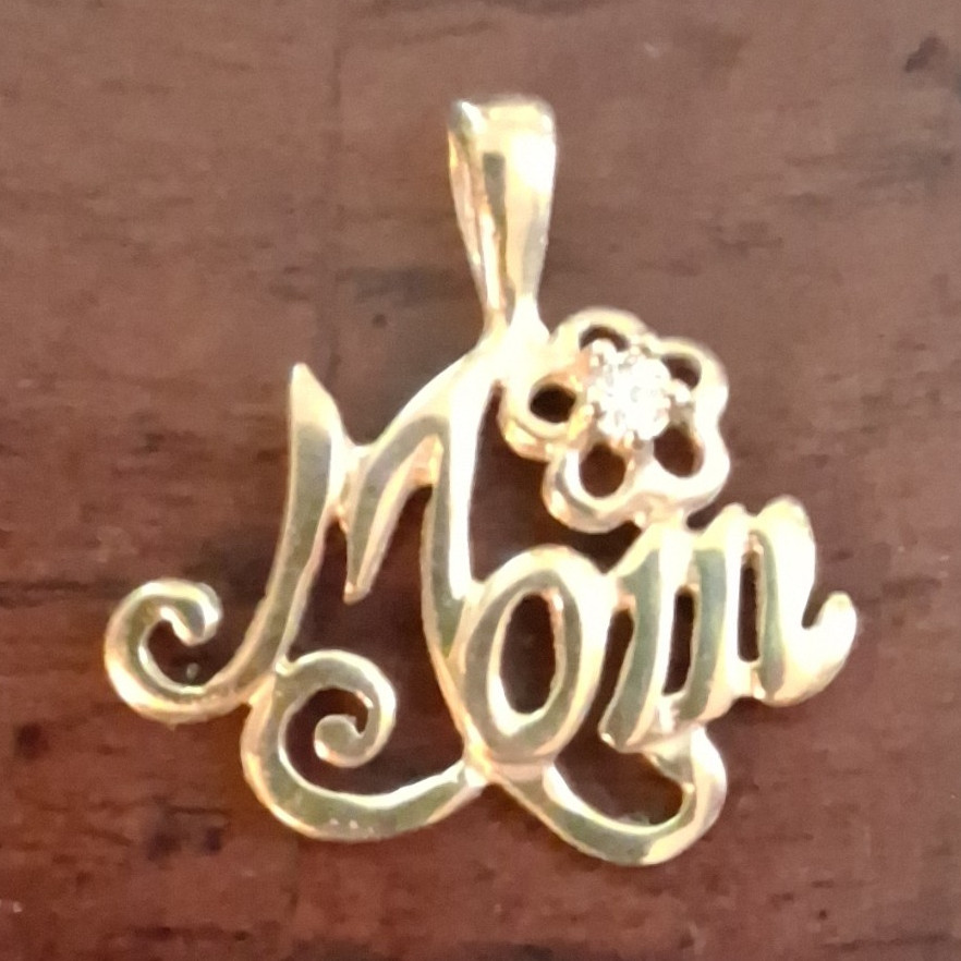Gold Tone “Mom” Letter Pendant Charm, Metal Love Theme Asymmetrical Shape
