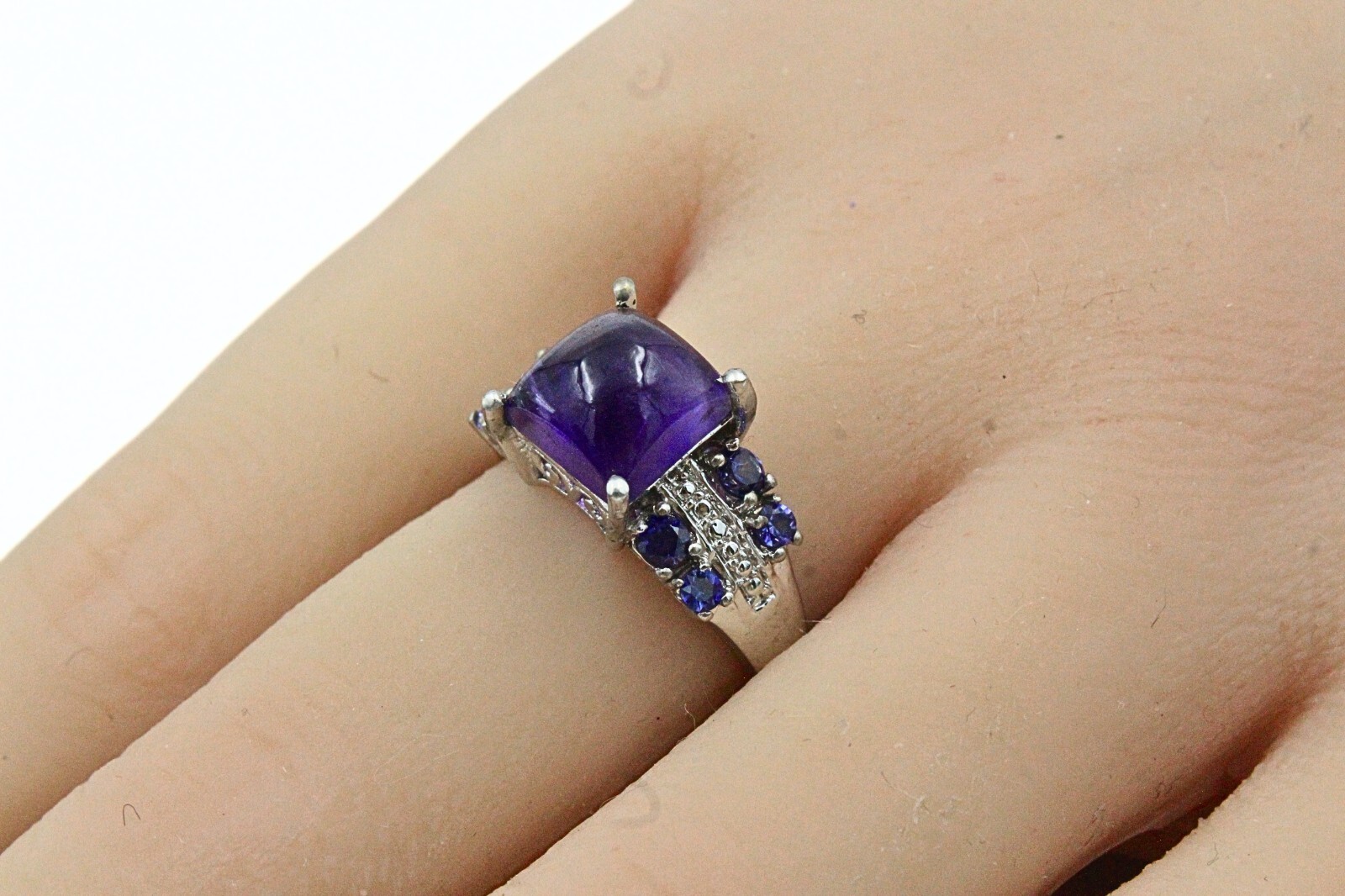 STS Karis Signed Contemporary Amethyst Rhodium Plated Cocktail Ring Sz 7