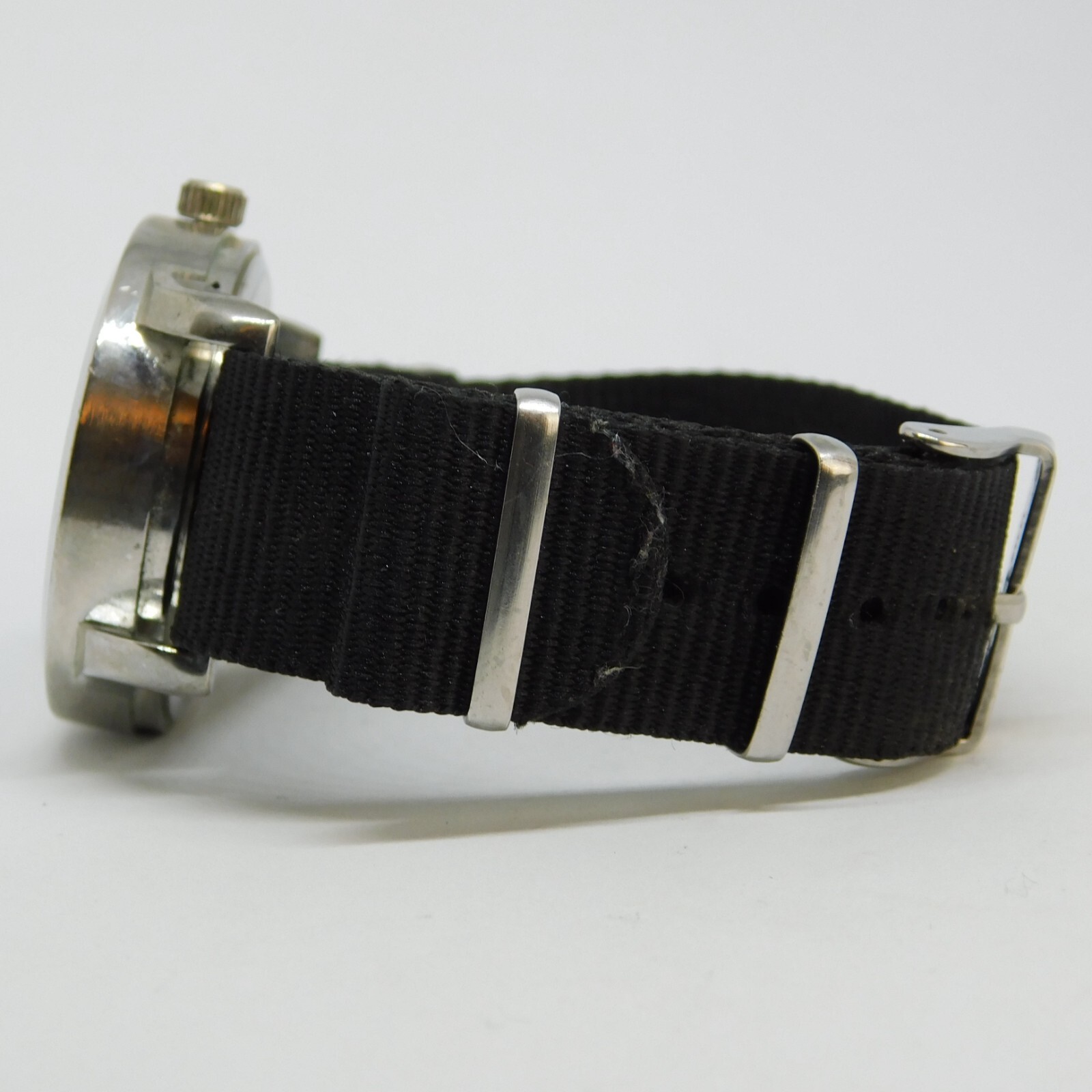 ACCUTIME WATCH CORP 6926 Nylon Band Quartz Analog Men’s Watch New Battery