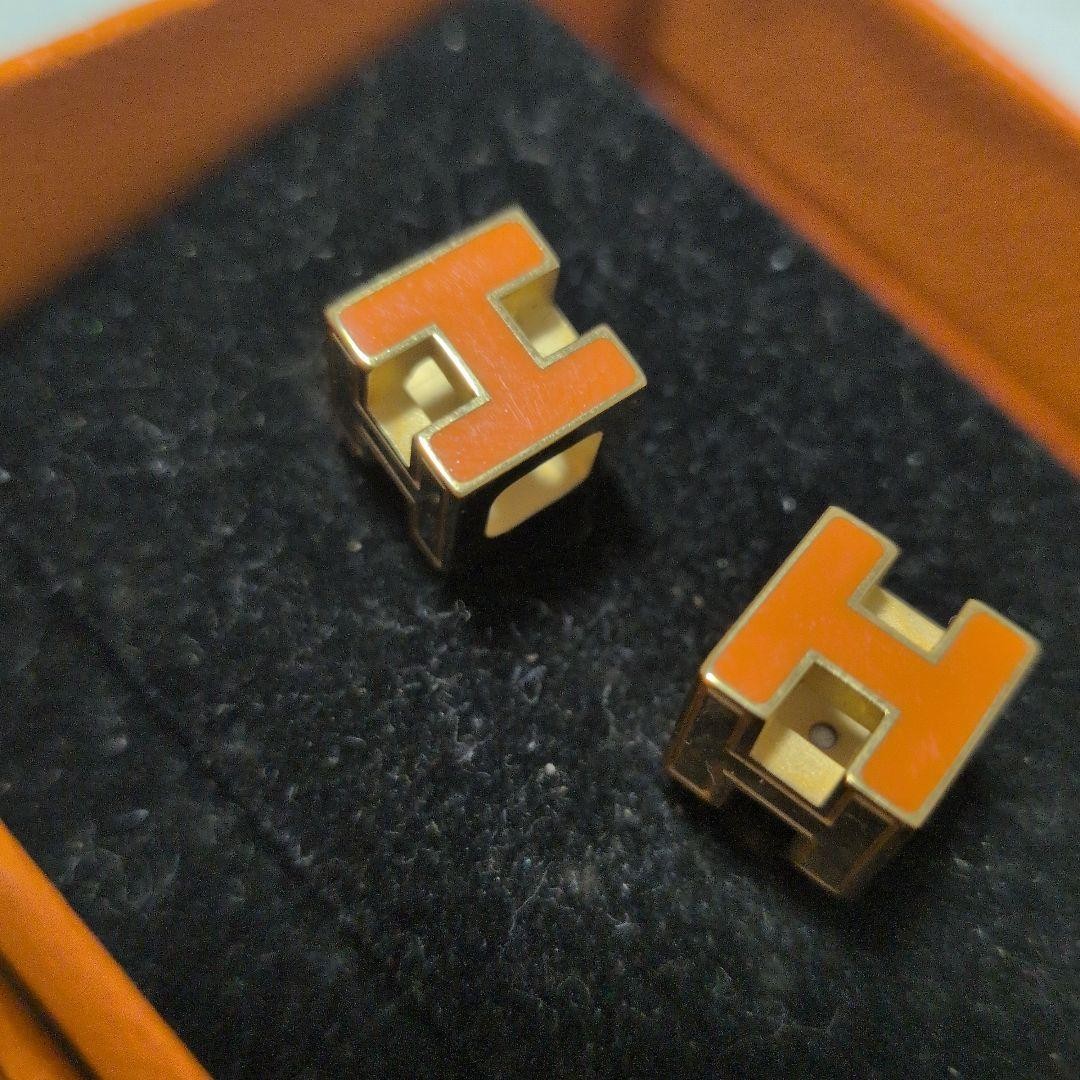 HERMES Cage d’H Cube Earrings Orange Gold Lacquer H Logo Studs Mint w/ Box Auth