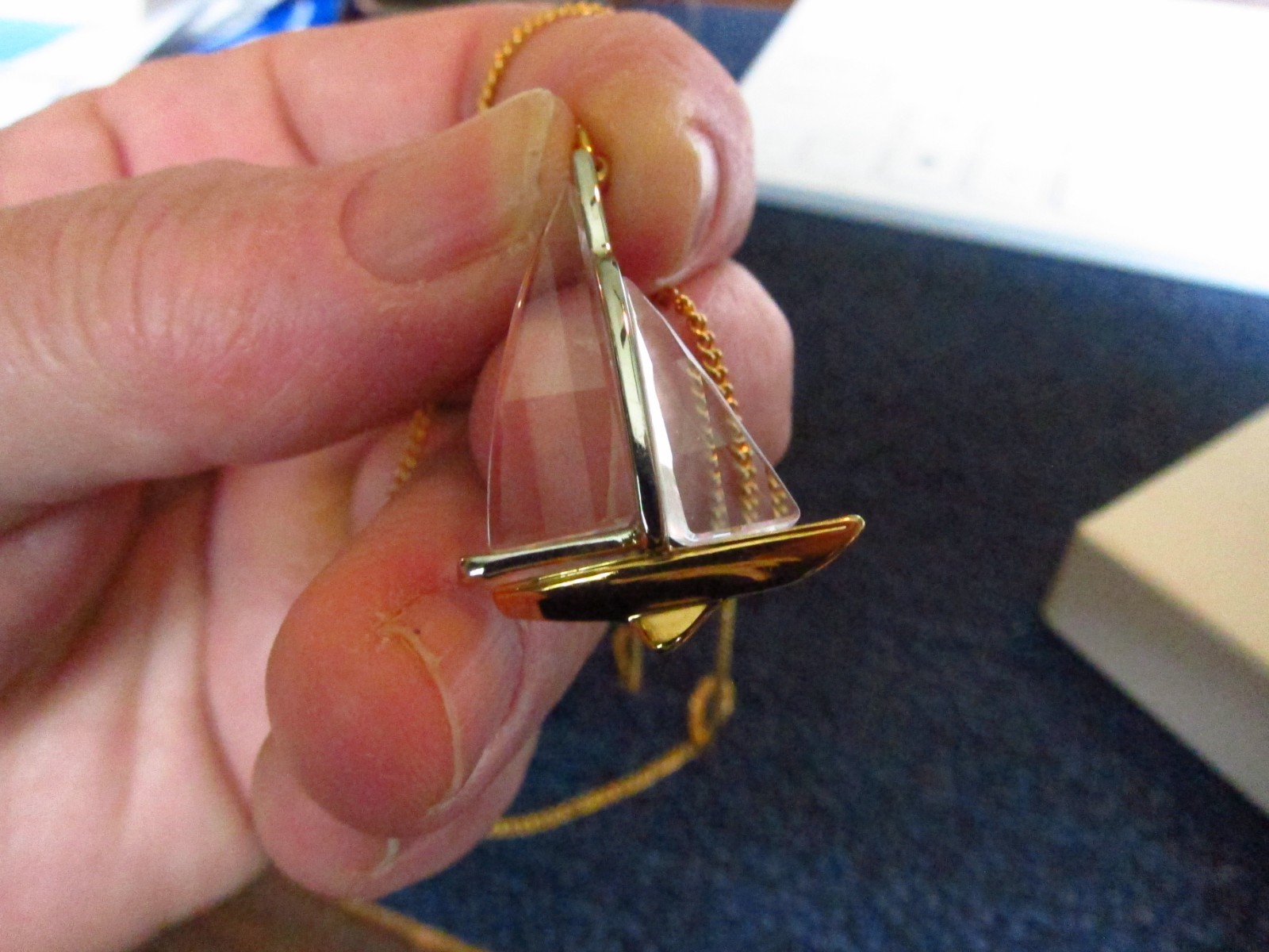Swarovski Crystal Memories Sailboat Pendant Necklace 3 cm Pendant 20” Necklace