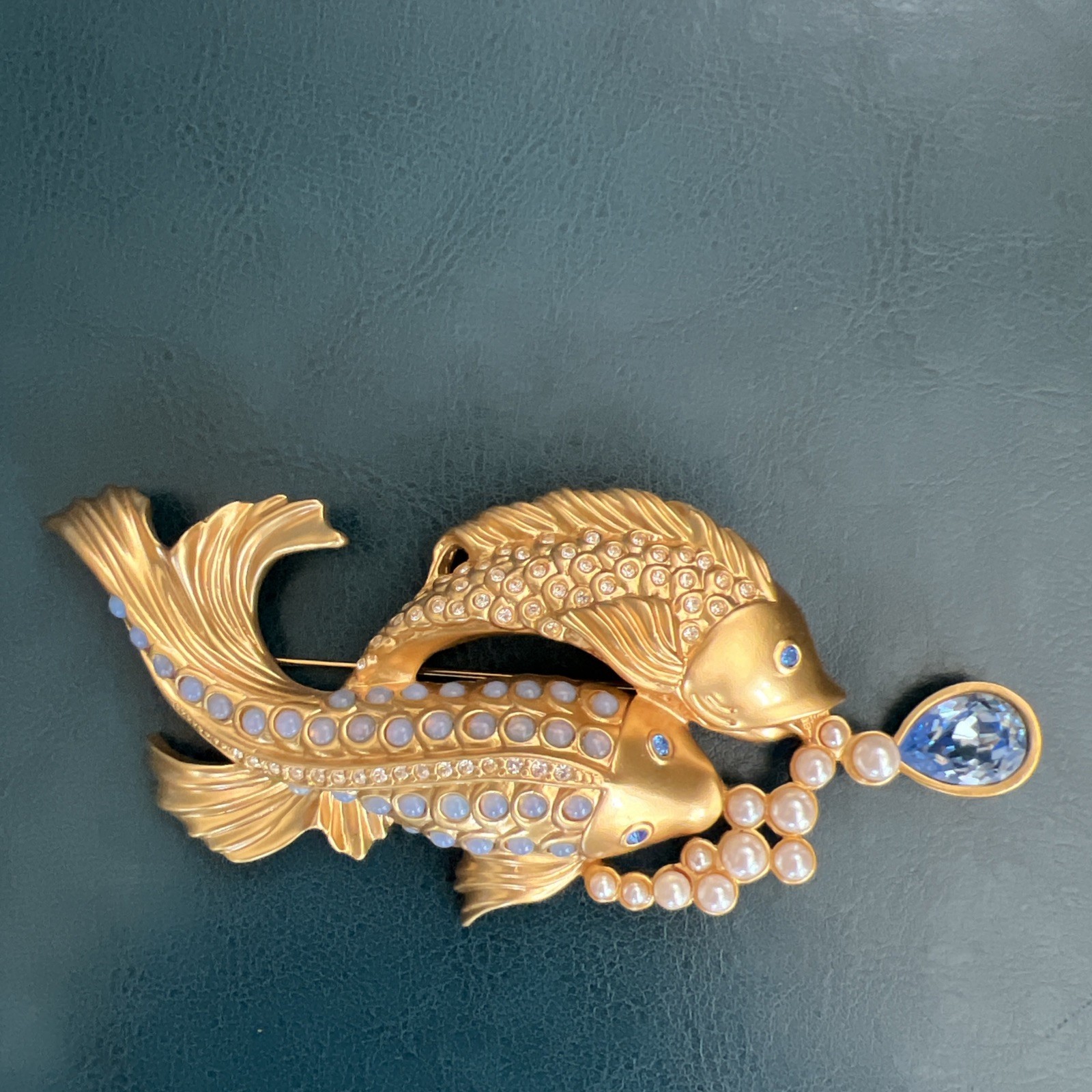 VTG. SIGNED 1990’S AVON ELIZABETH TAYLOR SHIMMERING SEA KOI FISH BROOCH