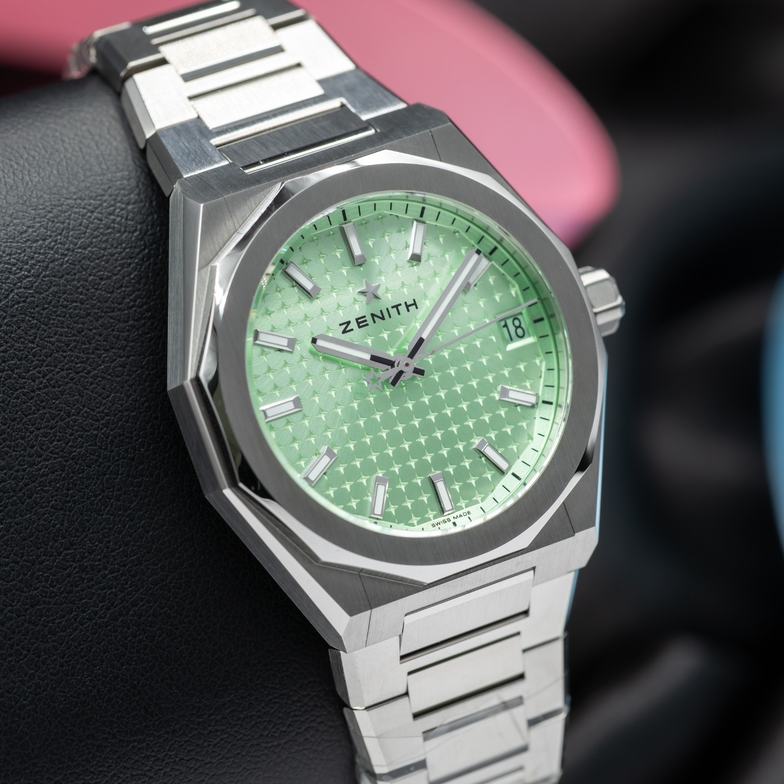 2025 Zenith Defy Skyline Sunburst Green Watch 03.9400.670/61.I001 New & Unworn