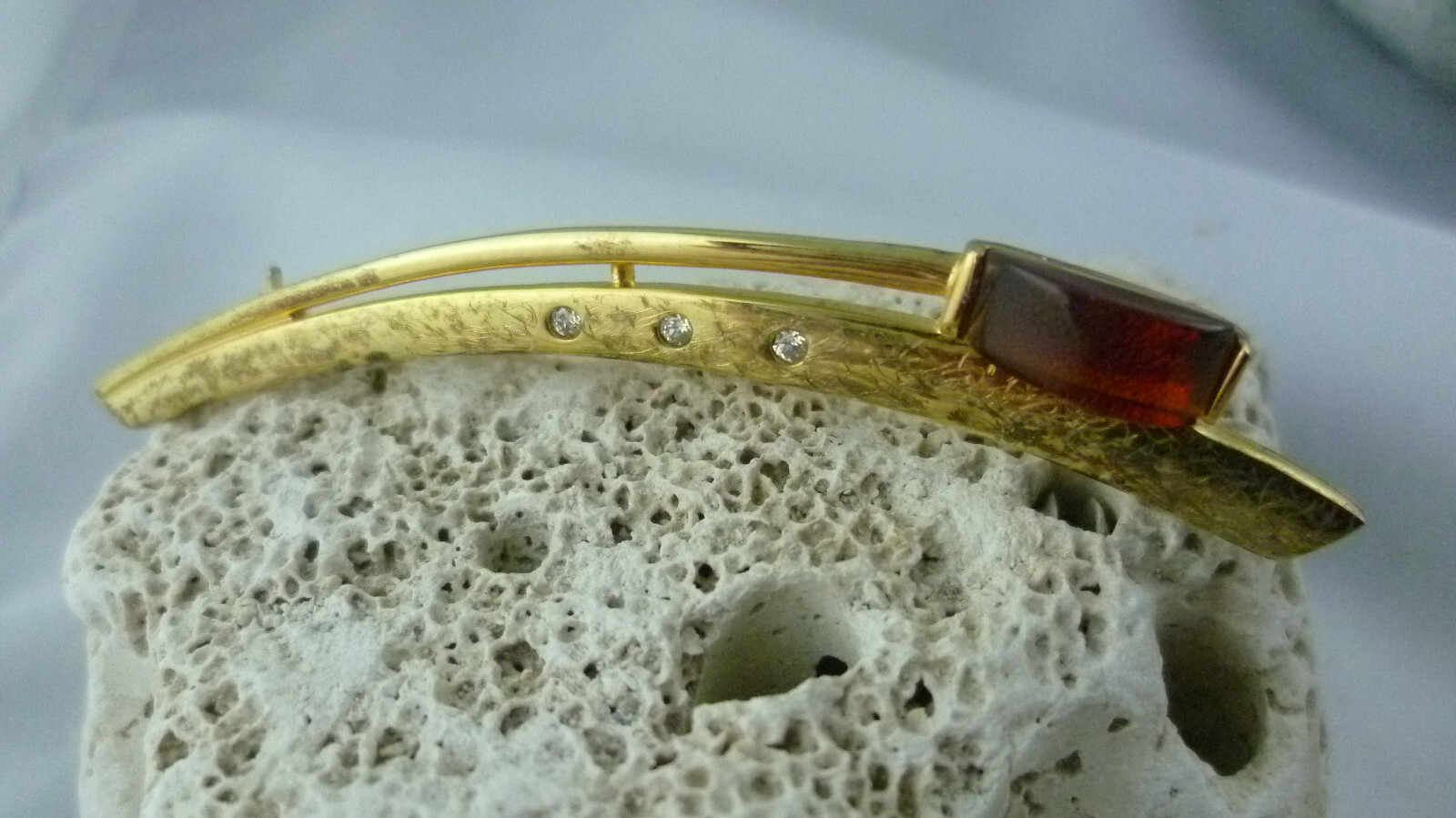 Brooch Gold Plated Amber Master Hallmarked 925 Sterling Silver