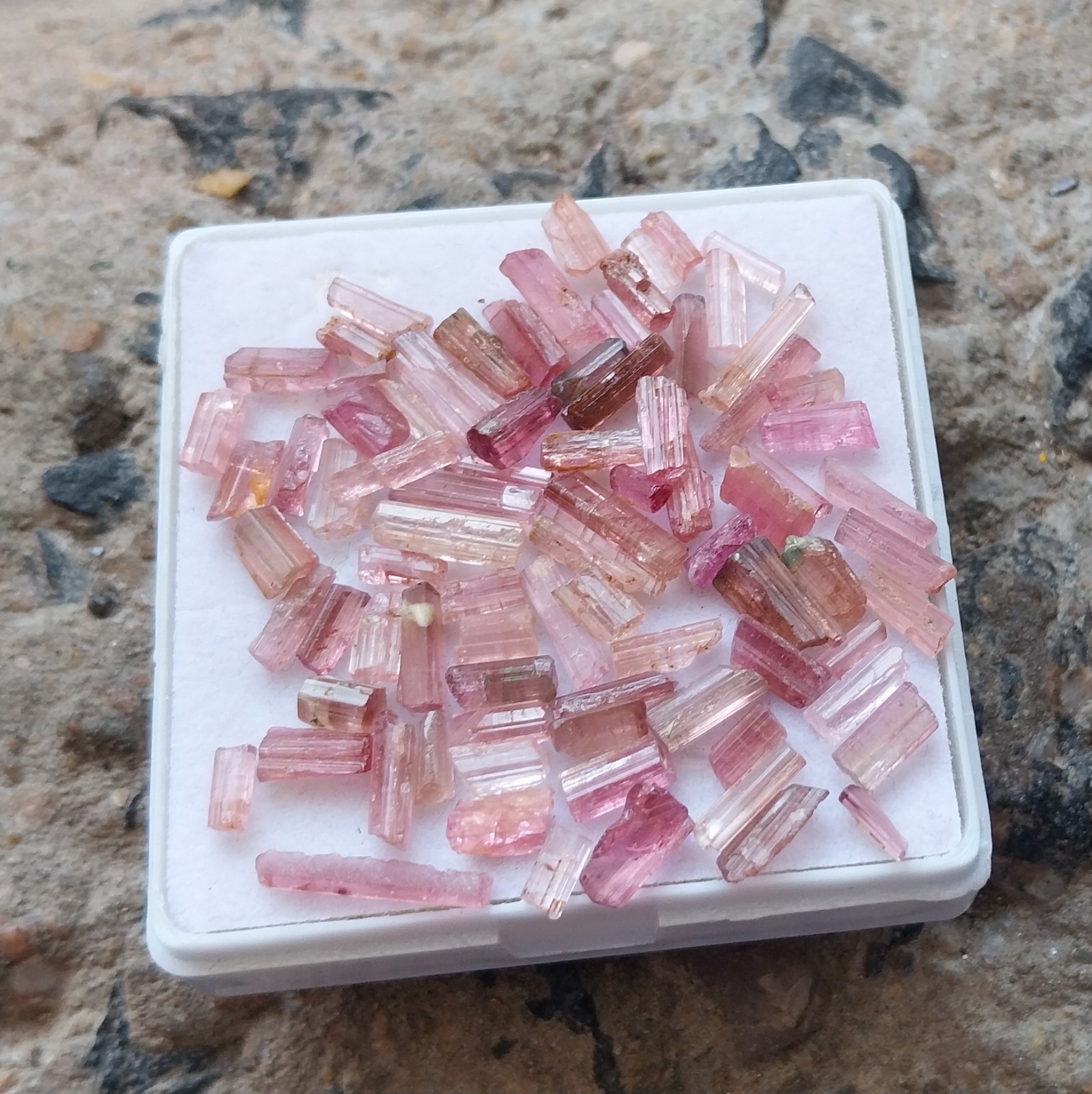 31 Ct 4.5 to 14 MM Natural Pink Color Tourmaline RAW Rough Pencil 82 Piece Lot