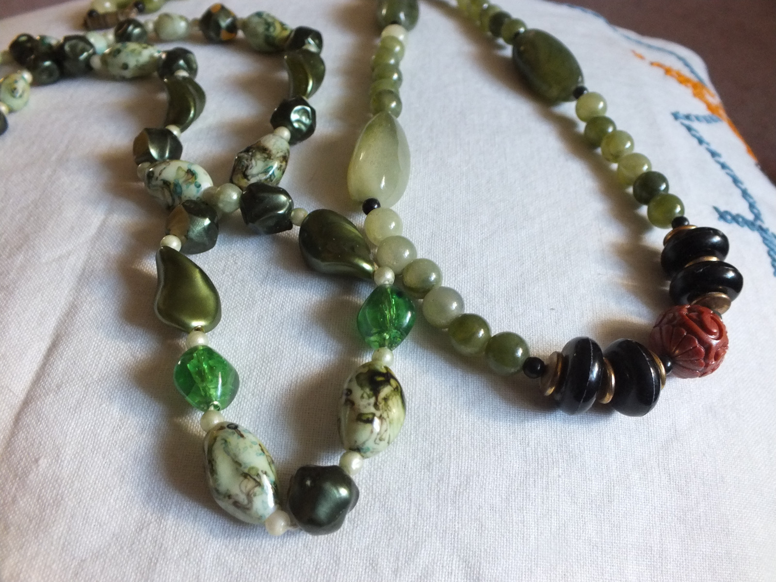 Beautiful Set of 2 GreenTones Plastic Beaded Necklace 24 Inch Long CuTe