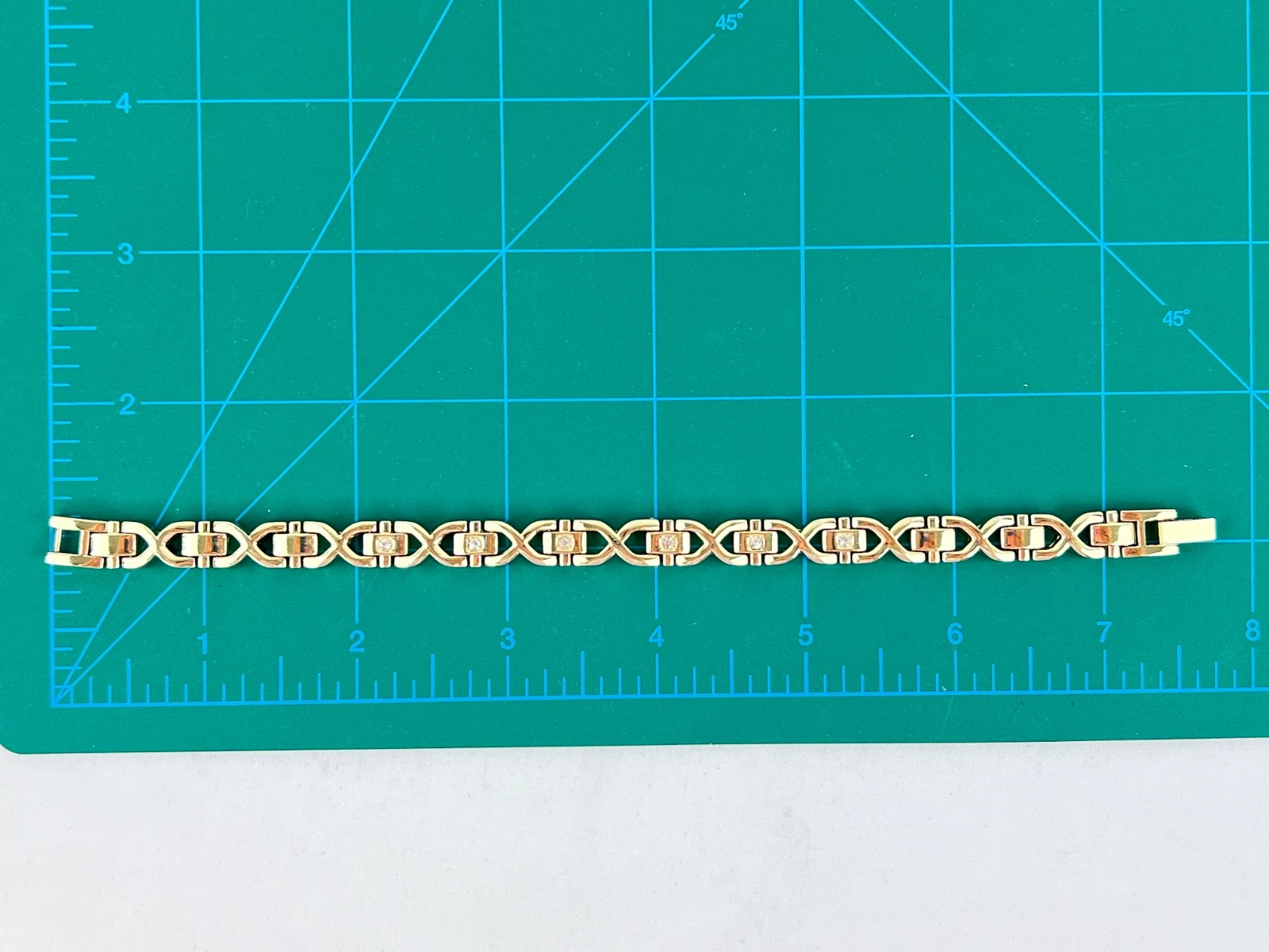Fashion Gold Tone Rhinestone Link Bracelet 7.5″ Length Fold Over Clasp