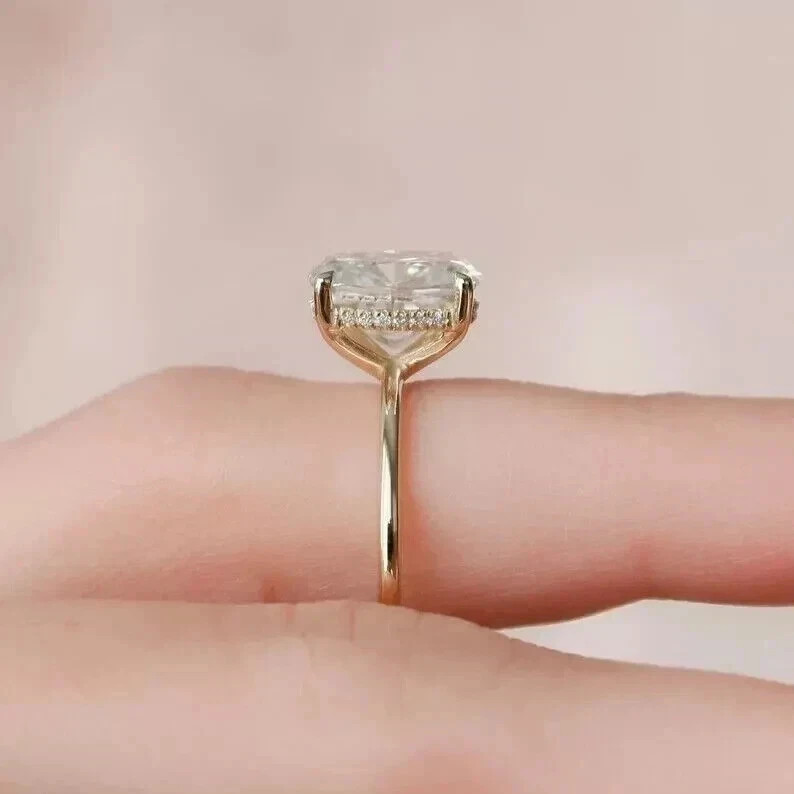 2CT Cushion-Cut VVS1 Moissanite Solitaire Engagement Ring 14K Yellow Gold Plated