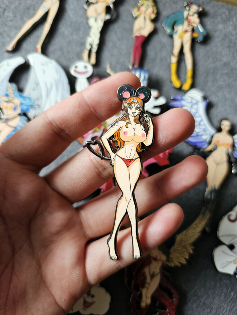 New ！One Piece figure Limited Metal Enamel Pin Badge Anime Collectible