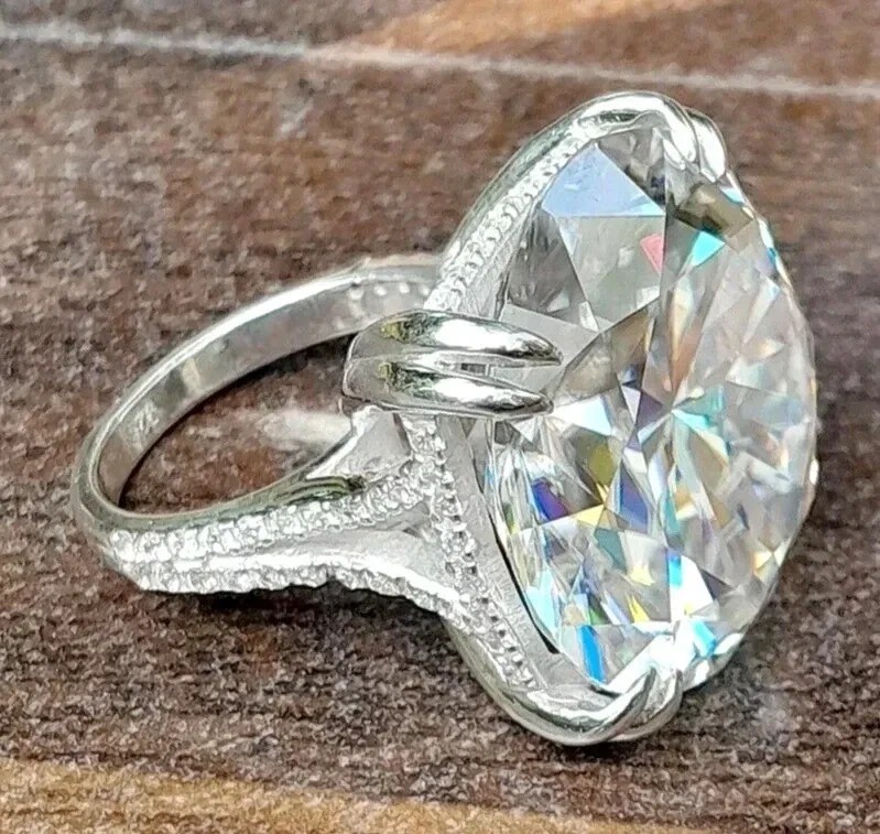 Huge RARE 16.15 Ct Certified White Diamond Solitaire Ring In 925 Silver.