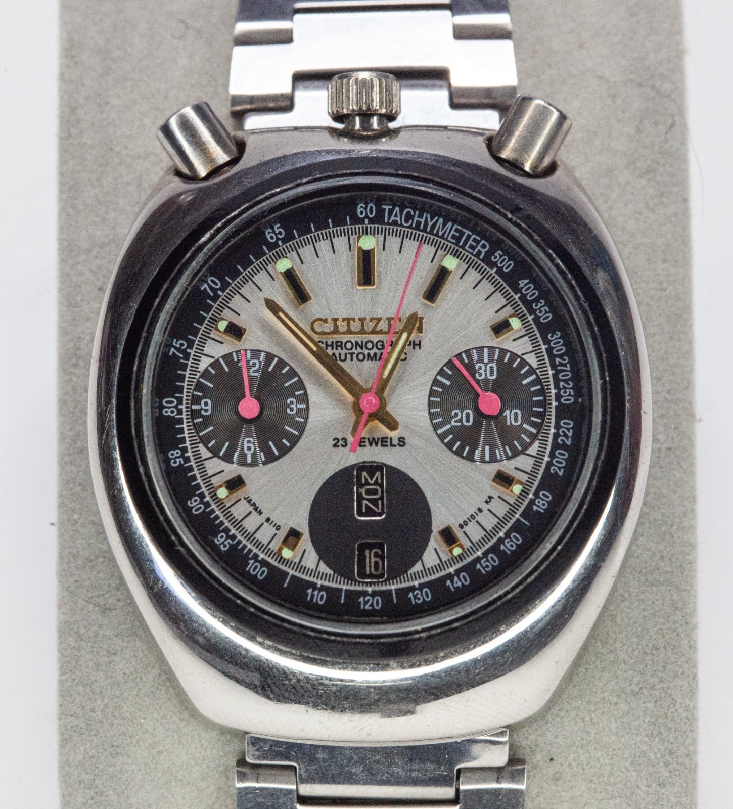 VINTAGE CITIZEN BULLHEAD CHRONOGRAPH AUTOMATIC CAL. 8110 REF 67-9020