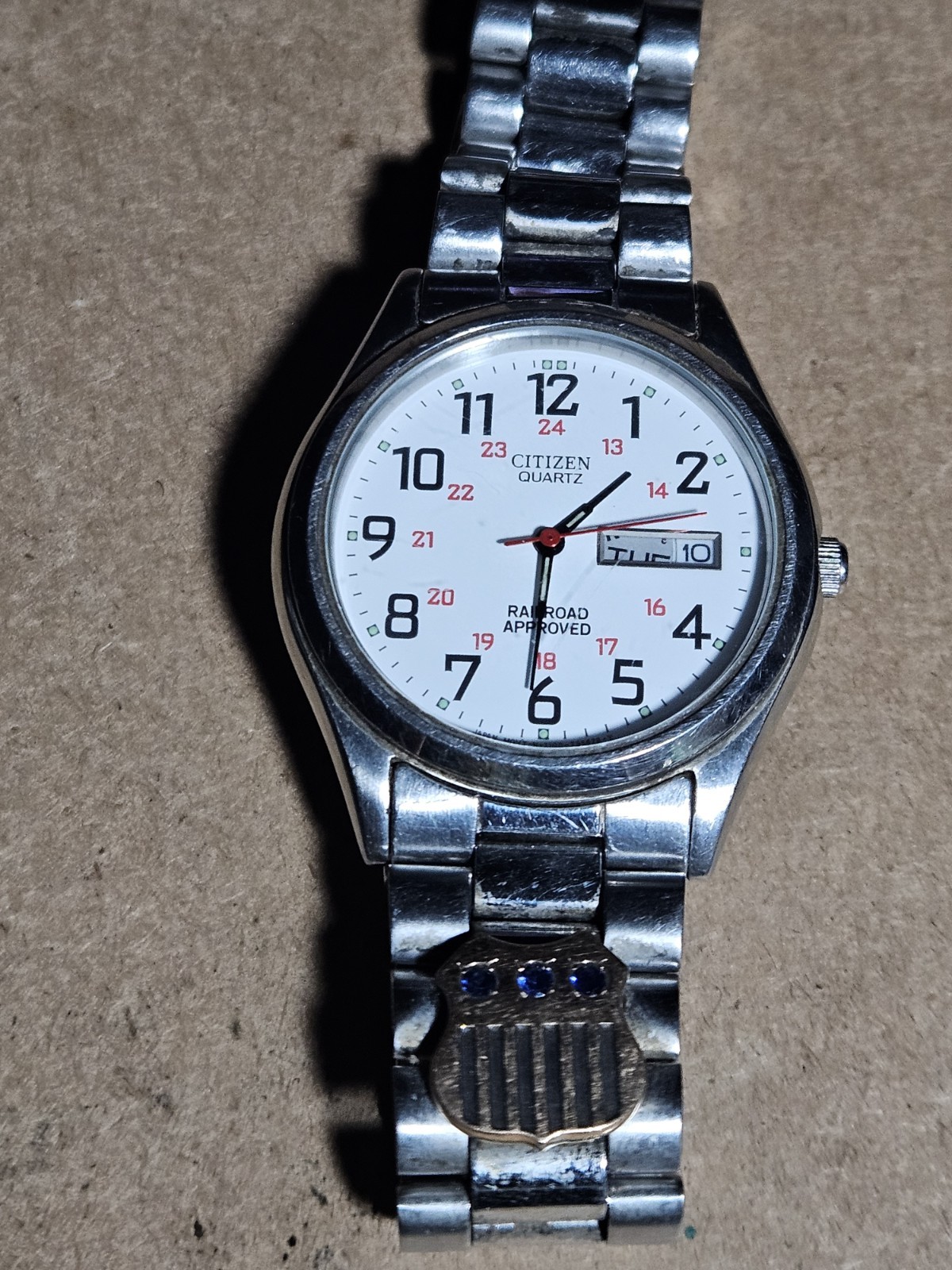 30 YEAR SAPPHIRE SHIELD CITIZEN Quartz Railroad Approved Men’s Wristwatch Works!