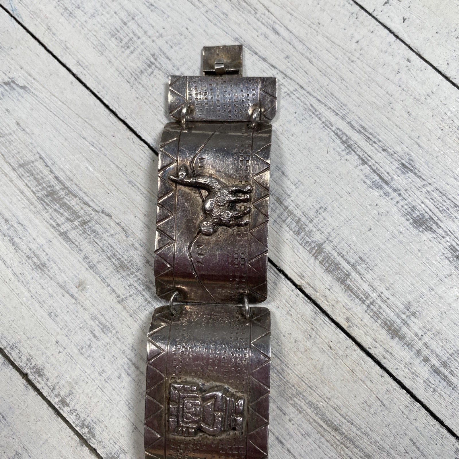 Peruvian Industries 900 Silver Vntg Linked Mayan & Alpaca Story Teller Bracelet