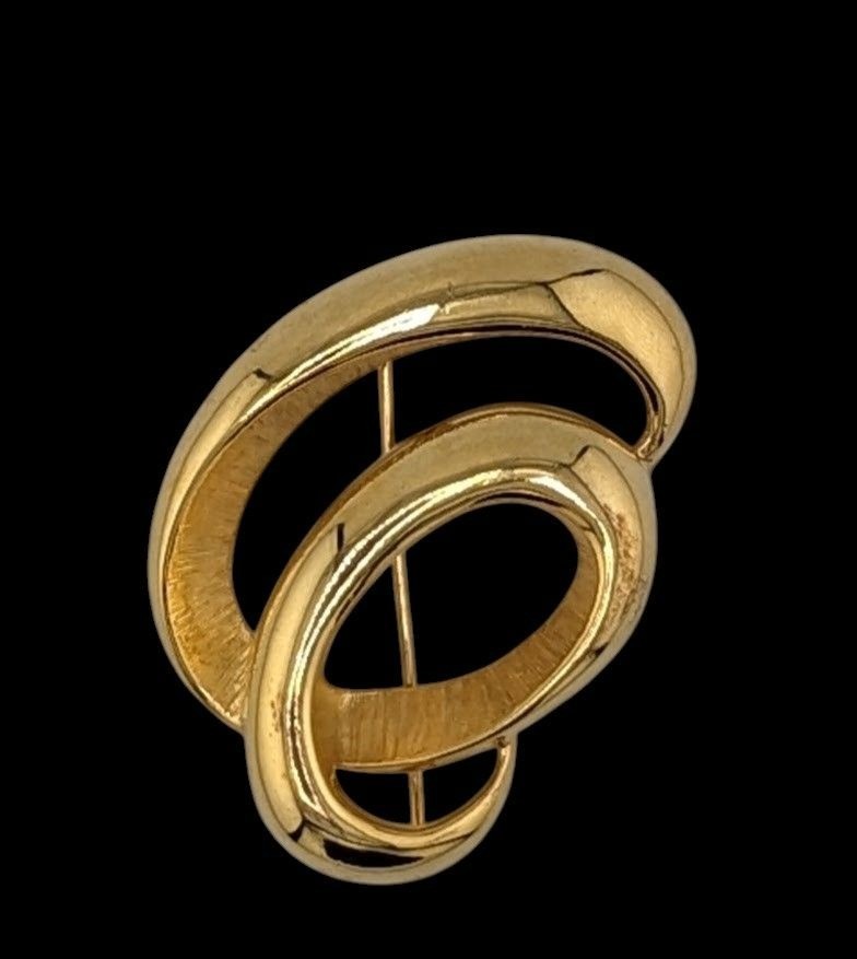 Vintage Tana Gold Tone Abstract Swirl Brooch