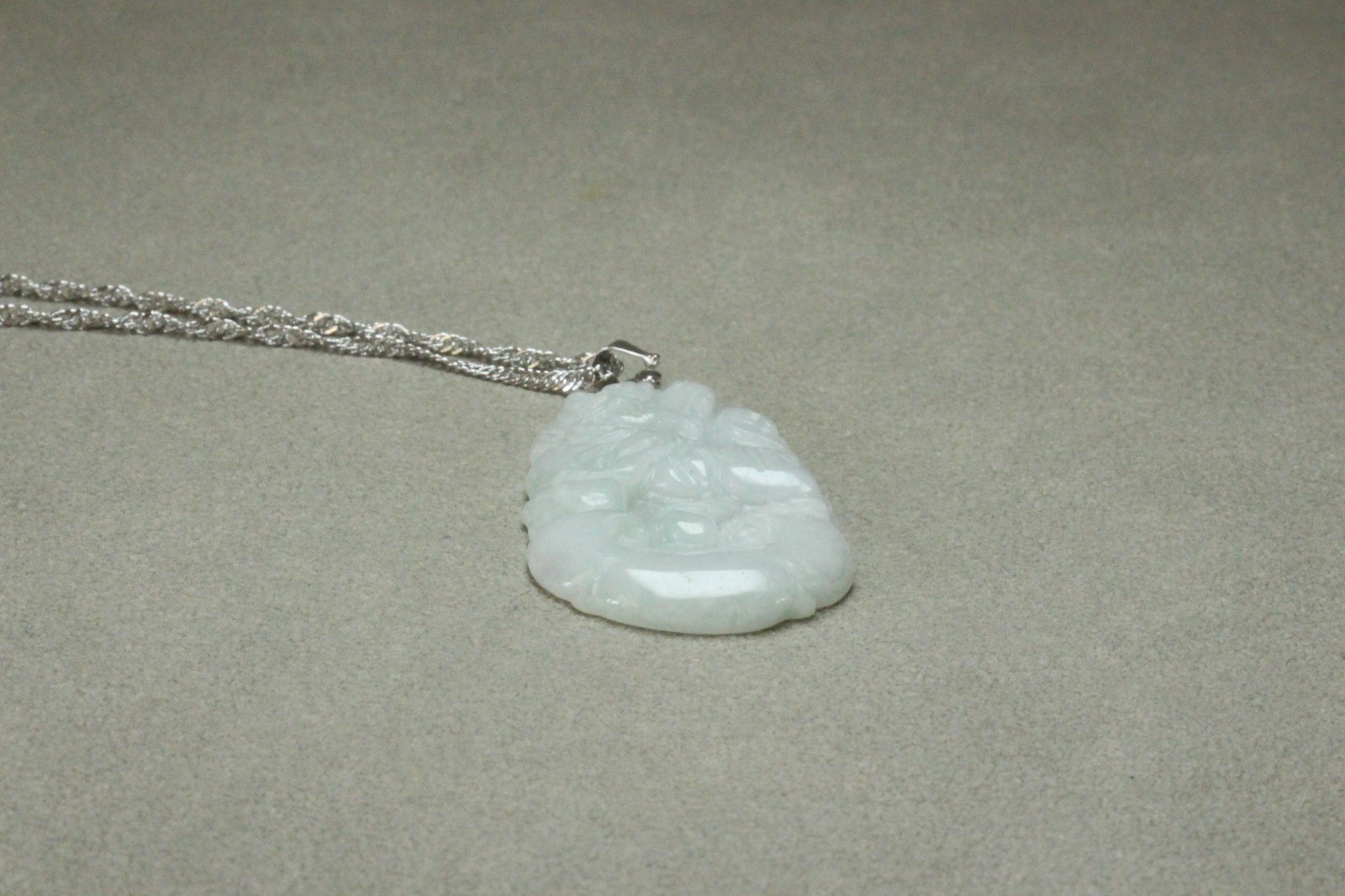 Natural White green A Jadeite jade Hand-Carved tiger (Chinese Zodiac) Pendant