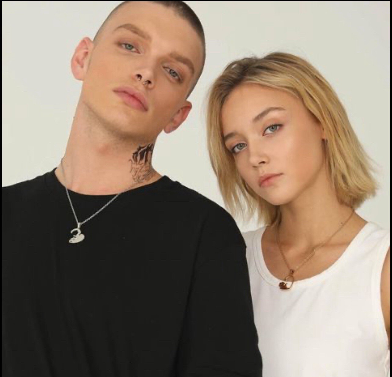 Yin & Yang Cat Necklaces 2 Pieces 💔 Available In Black & Silver & Gold & Silver
