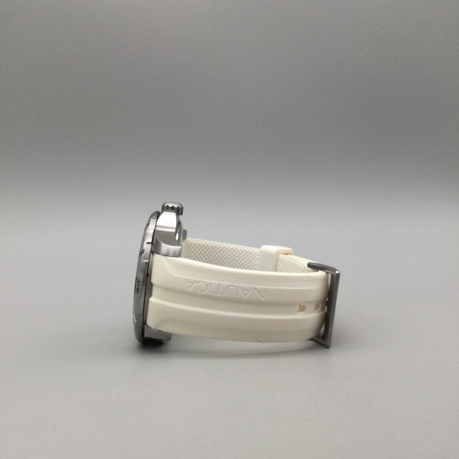 Nautica NA12514G Watch Mens 48mm Stainless Case White Silicone 100M New Battery