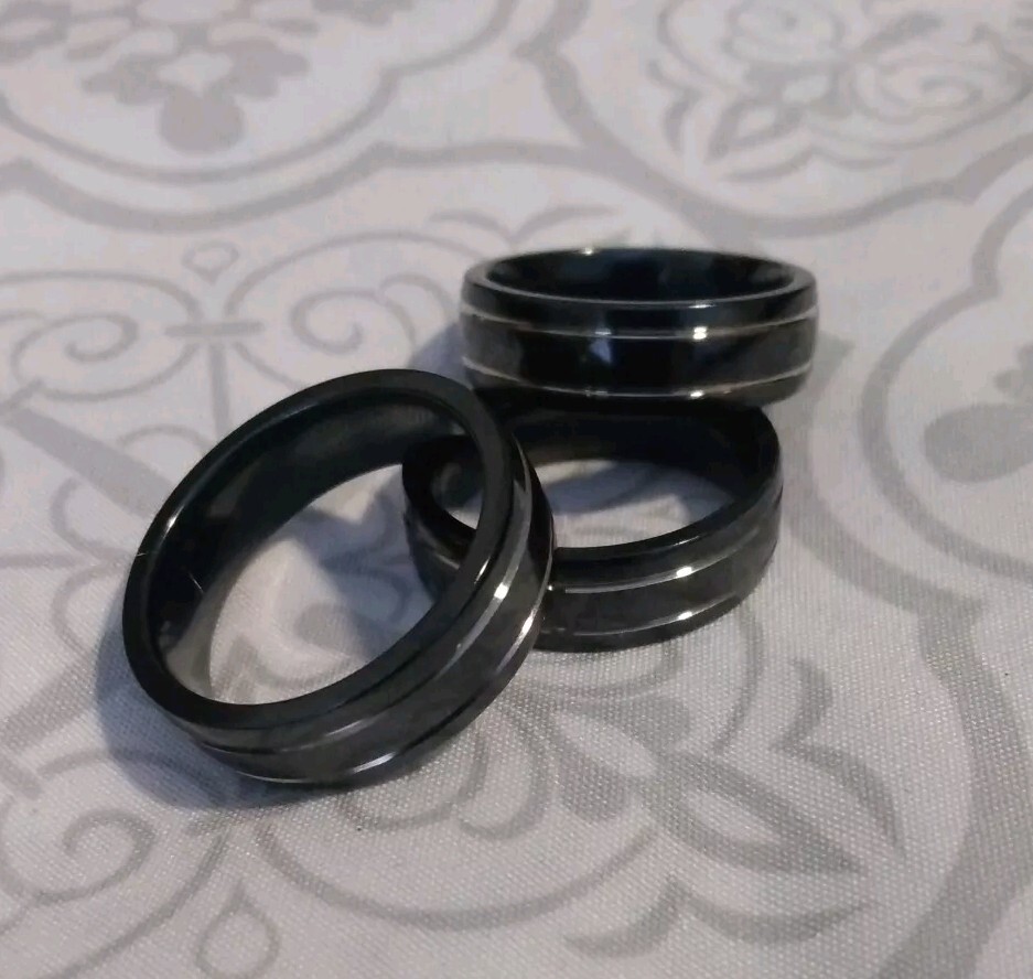 Triton Titanium Ring – Black Double Striped