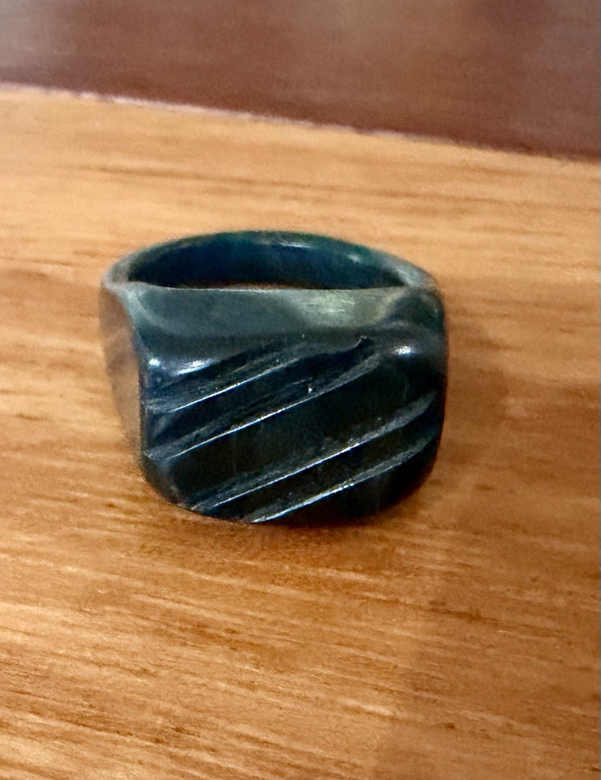 Vintage 90’s Boho Tribal Black Carved Signet Band Ring – Approx Sz 5