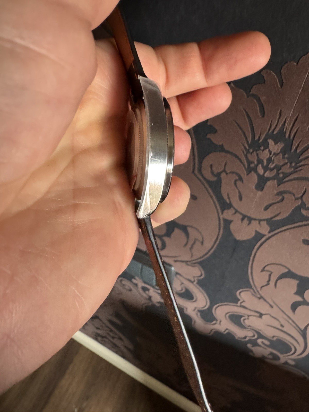 CUSTOM – MOD – GMT watch with S logo and original S NH 34 movement.