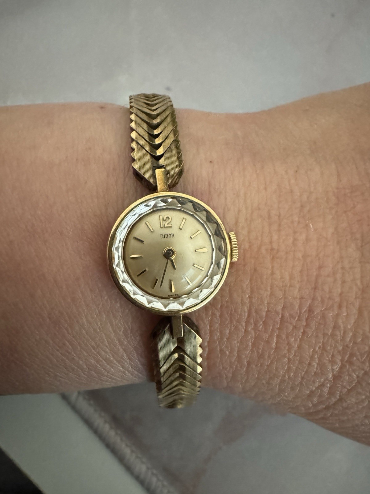 VTG 1960s Tudor Swiss Ladies Cocktail Watch 18mm Faceted Crystal 7.25” RUNNING