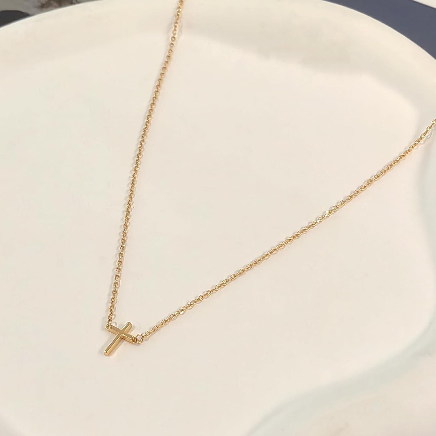Adjustable Length Tiny Cross Necklace in Gold – Elegant Gift for Every Occasion