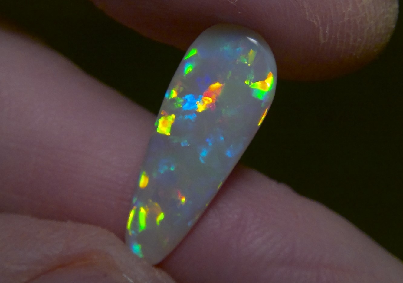 3.79cts Solid Lightning ridge opal, stunning rainbow fire & pattern *see video*