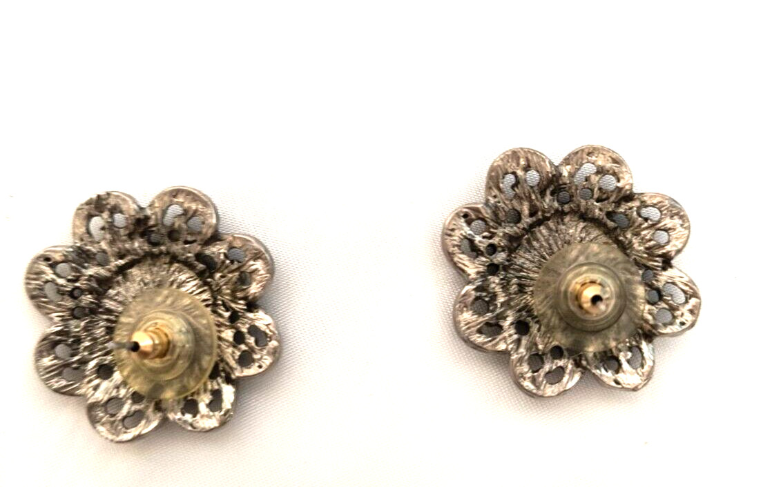 Vintage Blusih Gray Cabochon Women’s Stud Earrings Appx 1 in Silver Tone Alloy