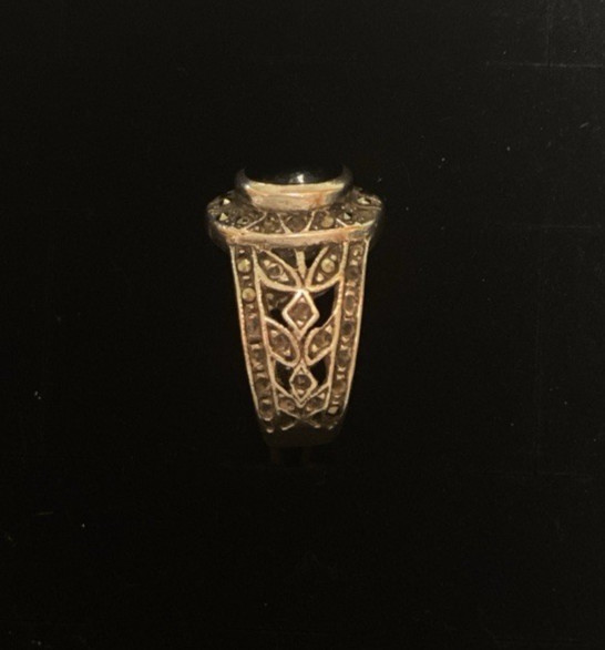 Vintage 925 Silver Filigree Floral Oval Onyx & Marcasite Ring (5.67) Grams TW