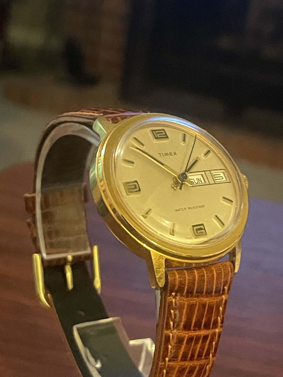 Vintage Timex Day Date Mens Retro Dress Watch Gold Tone Silver Sunburst Dial
