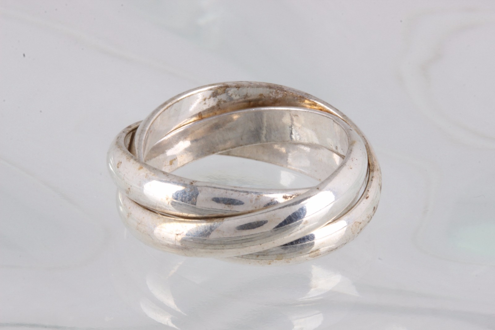 SILVERTONE TRIAD INTERTWINED BAND RINGS SIZE 8 1/2 FASHION 3372B